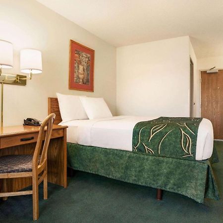 Travelodge By Wyndham Morrill Extérieur photo