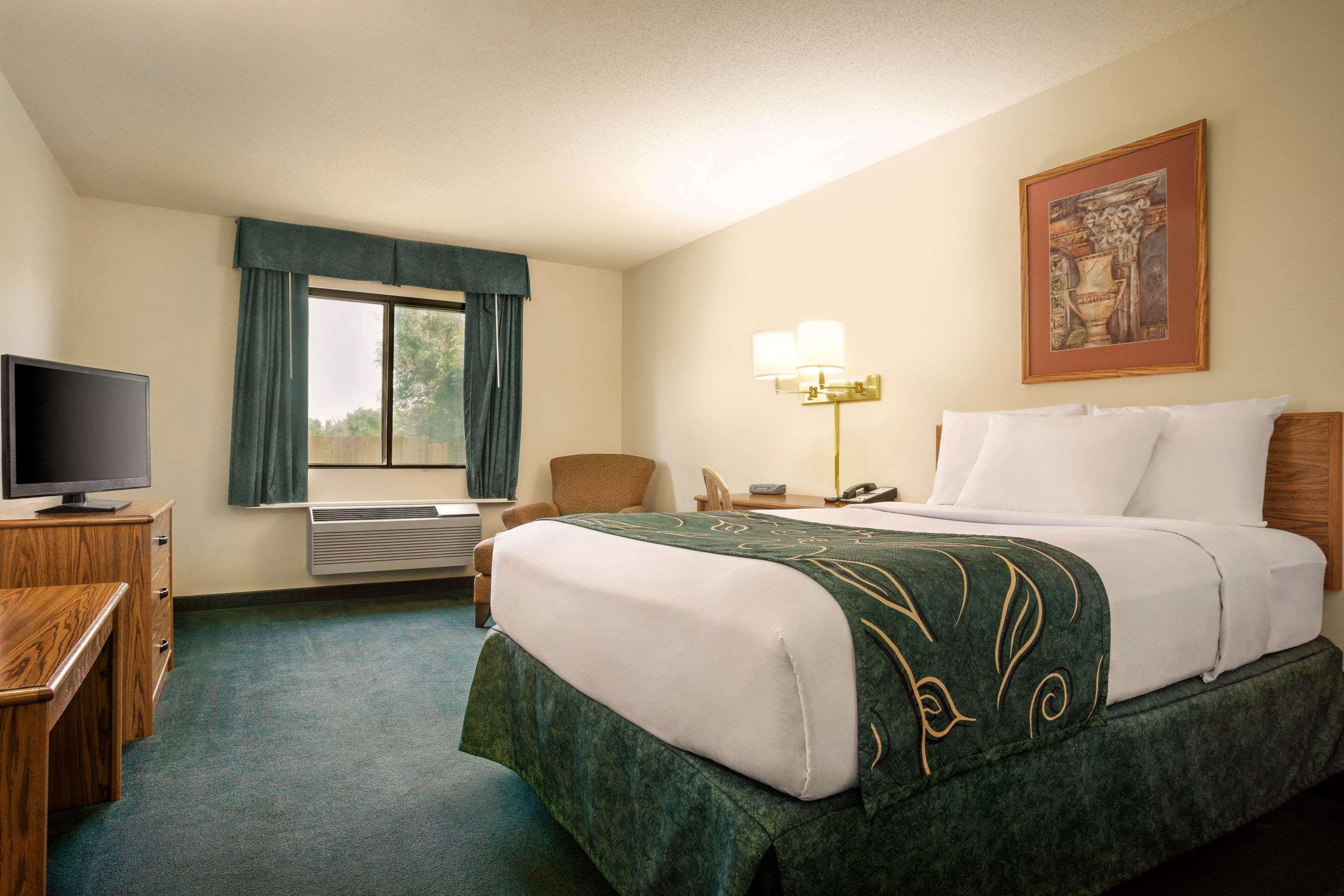 Travelodge By Wyndham Morrill Extérieur photo
