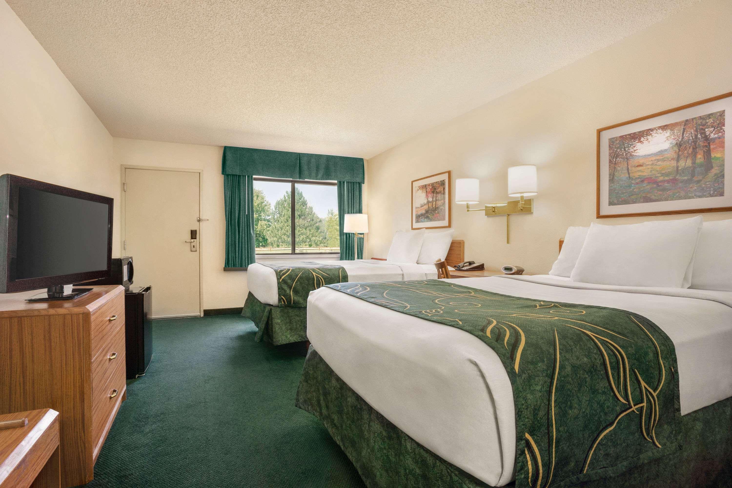 Travelodge By Wyndham Morrill Extérieur photo