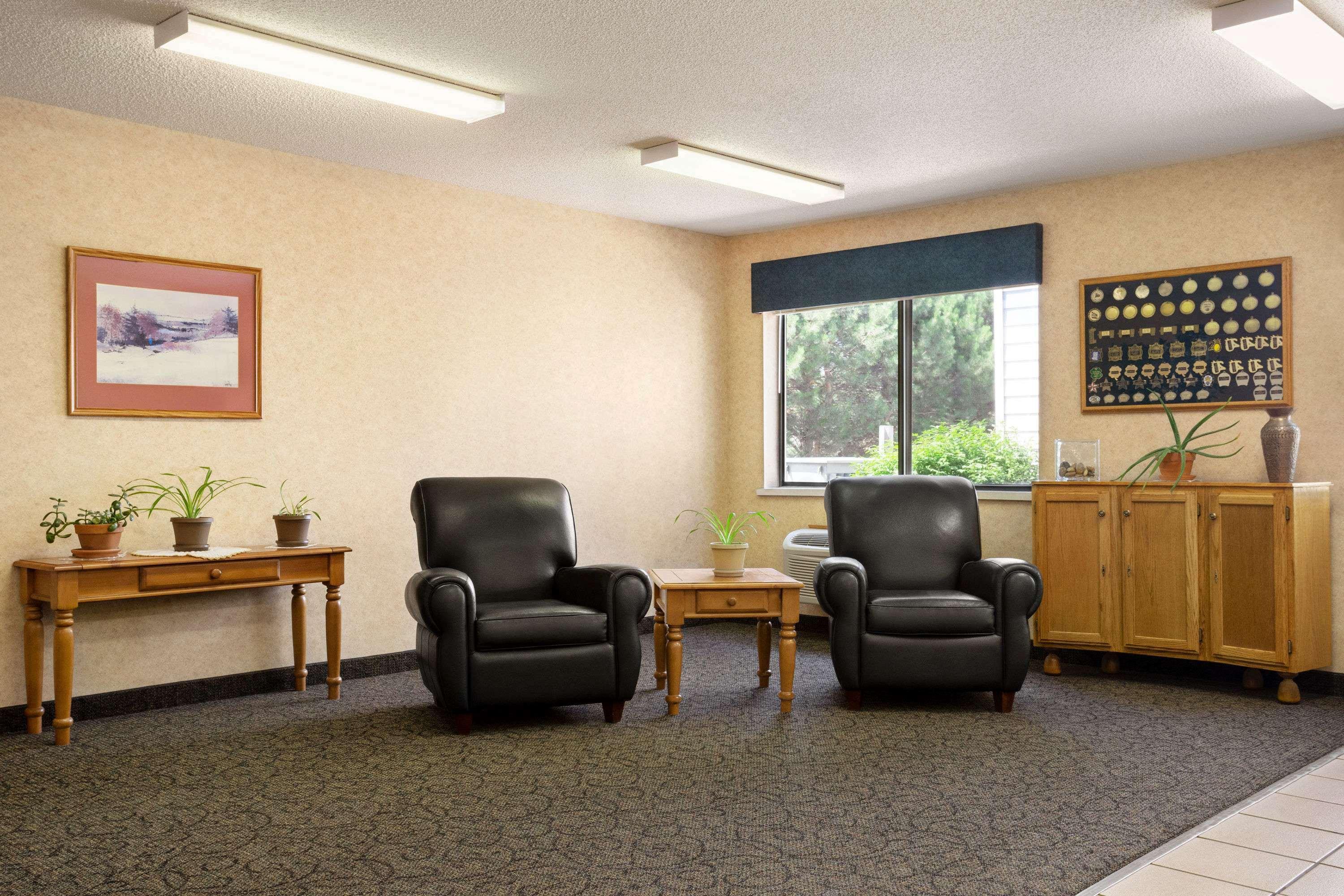 Travelodge By Wyndham Morrill Extérieur photo