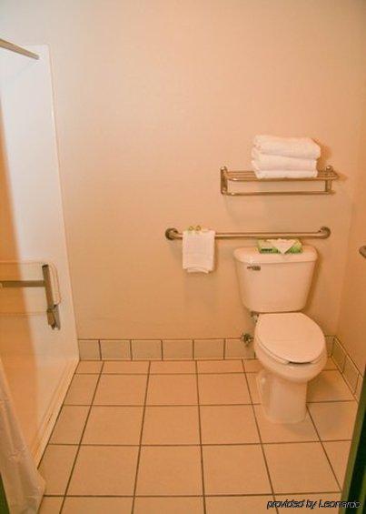 Travelodge By Wyndham Morrill Chambre photo